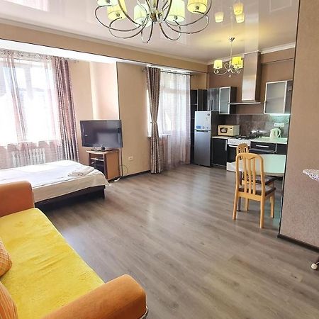 Orange Apartment With Panoramic View Бишкек Экстерьер фото